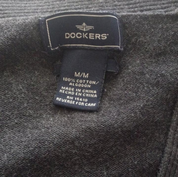 DOCKERS MENS BUTTON UP CARDIGAN. DARK GRAY AND BLUE. MENS SIZE MEDIUM. - Picture 5 of 7